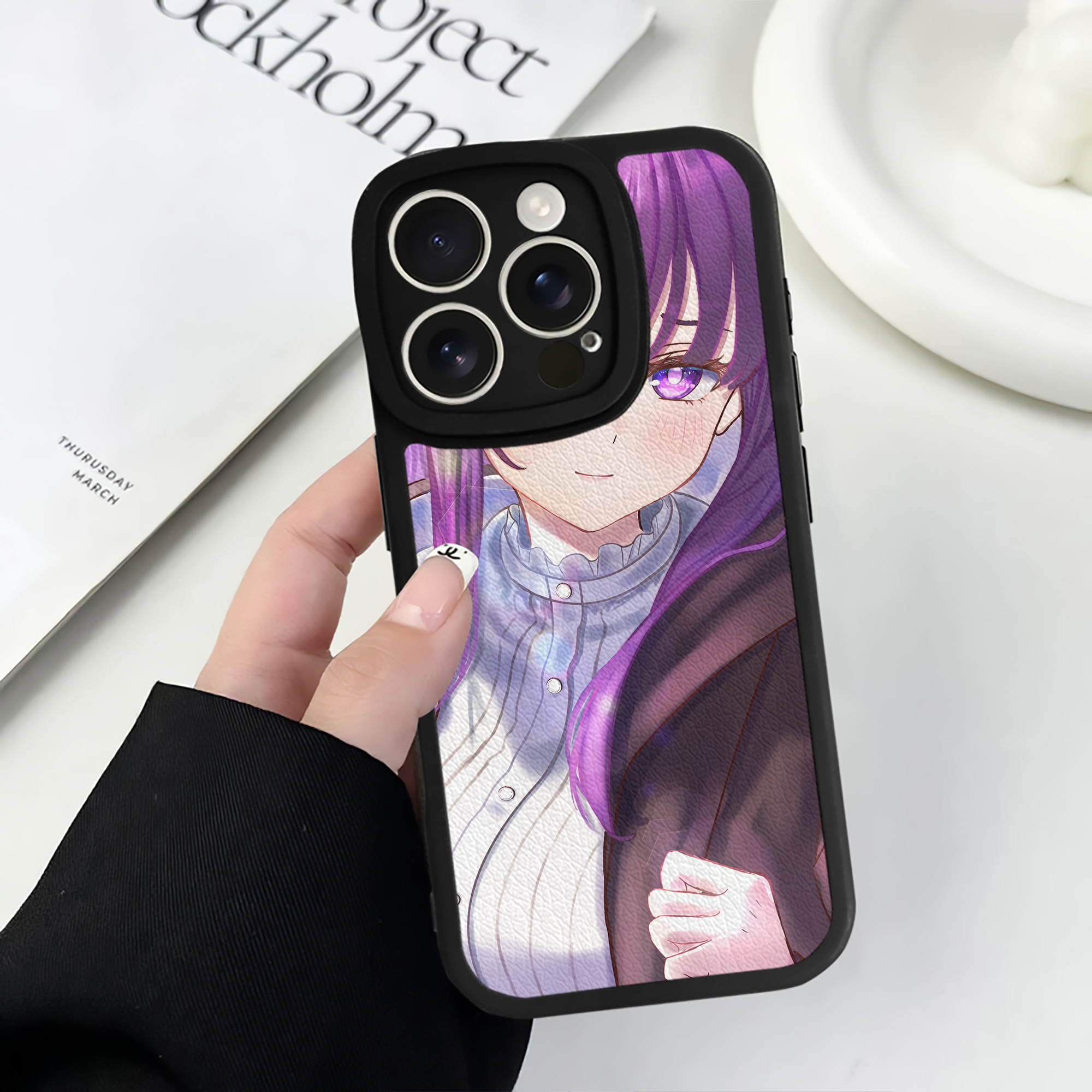 （画像用） 葬送のフリーレン Frieren 【iPhone 16シリーズ対応】シリコンスマホケース（レザー調） 材質：シリコン
